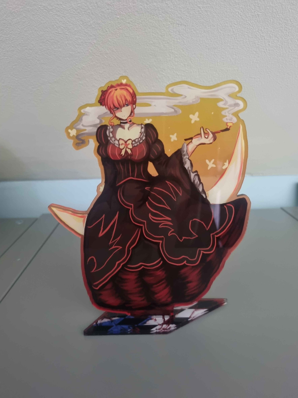 Beatrice Standee