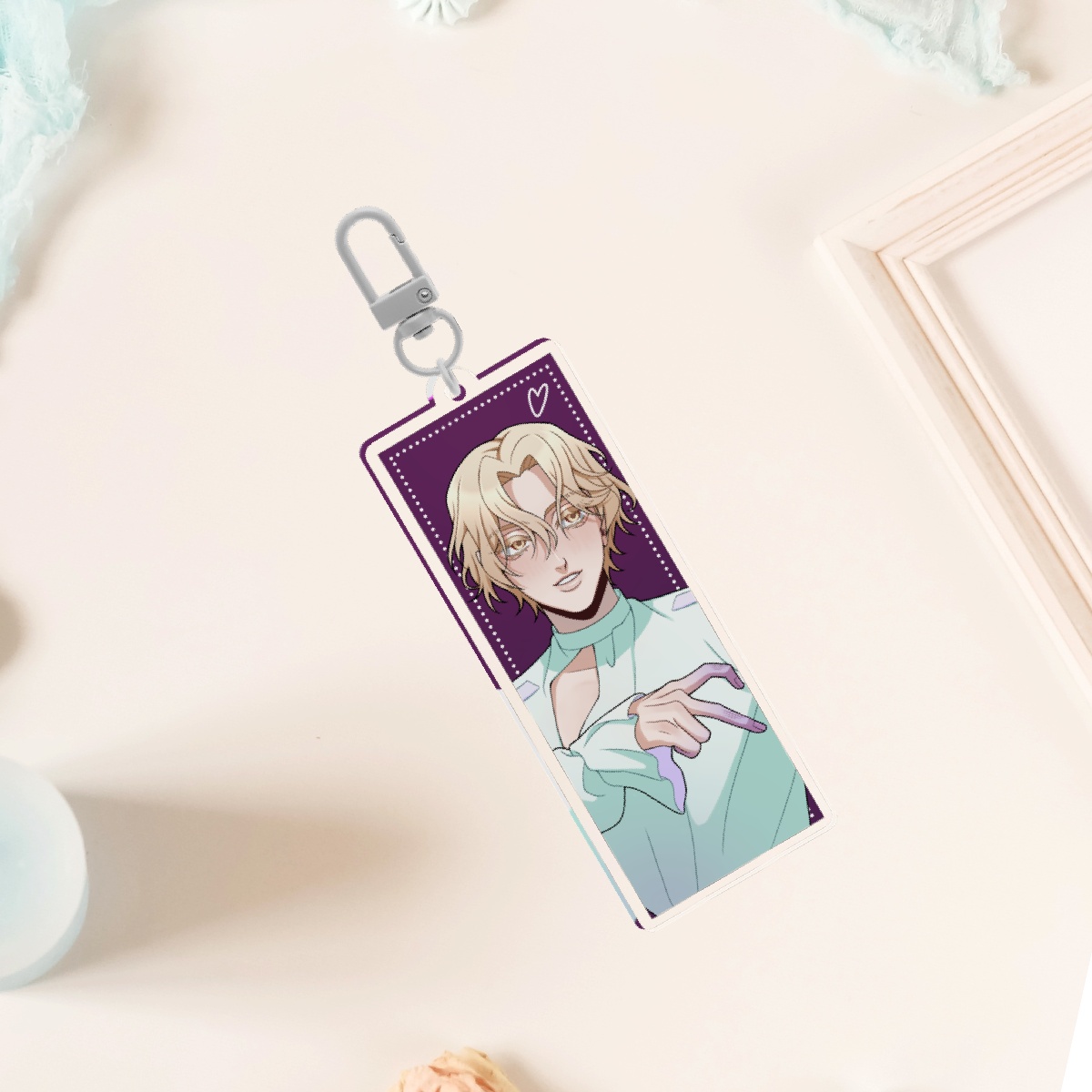 Alien Stage Luka Hyuna Keychain