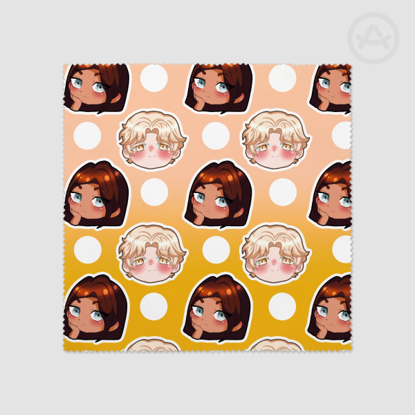 Hyuna and Luka glass cloth