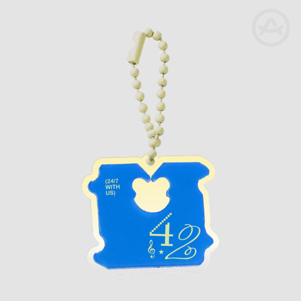 𝄞 24/7club – 42 Keychain (blue)