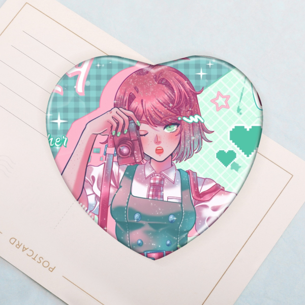 Mahiru Koizumi Heart Shape Holographic Badge