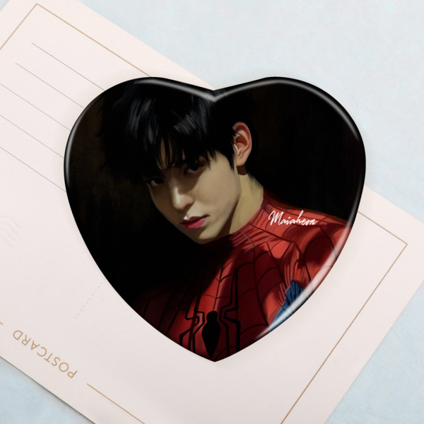 Spidy Yunho Heart Shape Holographic Badges