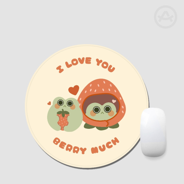 Froggy Love Round Mouse Pad