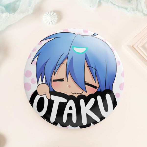 Konata Izumi Otaku Round Badge (Button Pin)