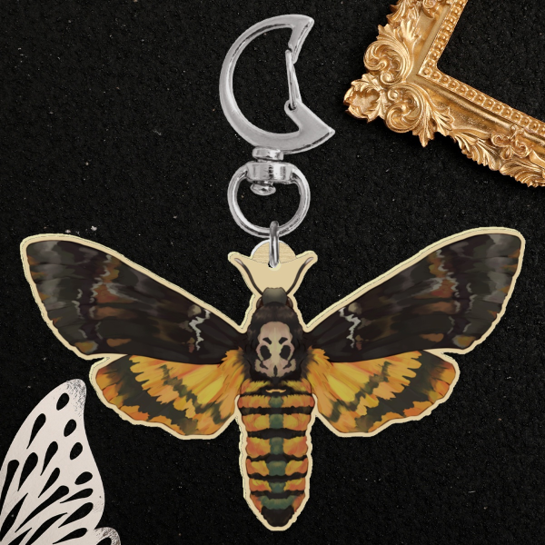 Death's Head Hawkmoth (Acherontia atropos) - wooden keychain