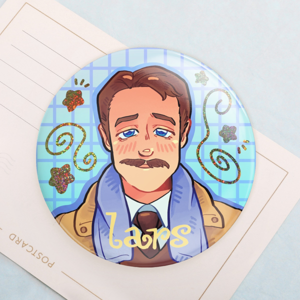 lars glitter button