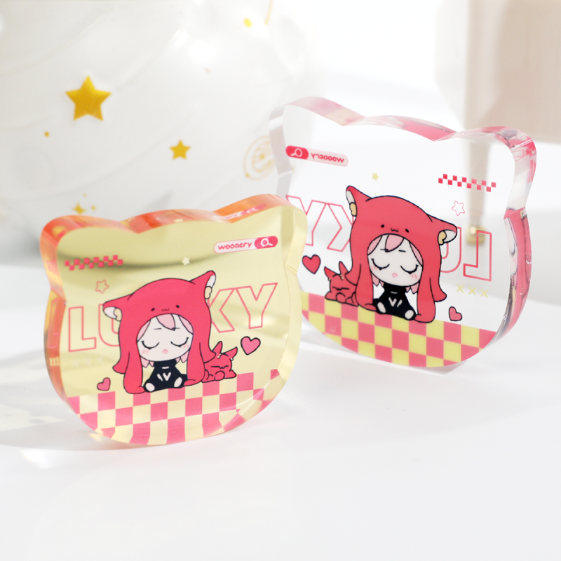Custom Cat Thick Acrylic Stand No Base3